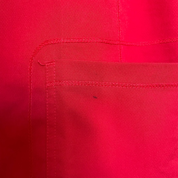 Dynamix by Dickies Women’s 3 Pocket Curved Hemline Scrub Top - Picture 5 of 12